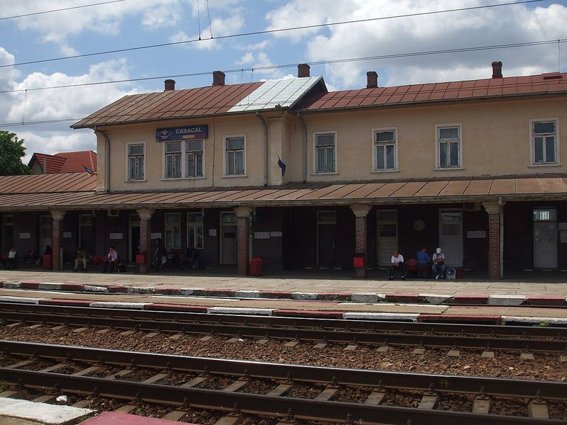 Scurgeri dintr-un vagon aflat în gara din Caracal. Personalul și călătorii, evacuați. Patru trenuri, blocate în alte gări