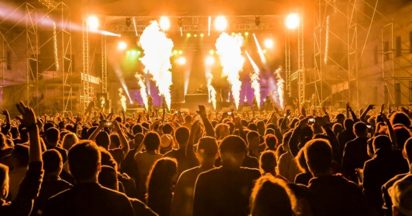 Atmosferă incendiară la EC FOTO: Electric Castle Festival