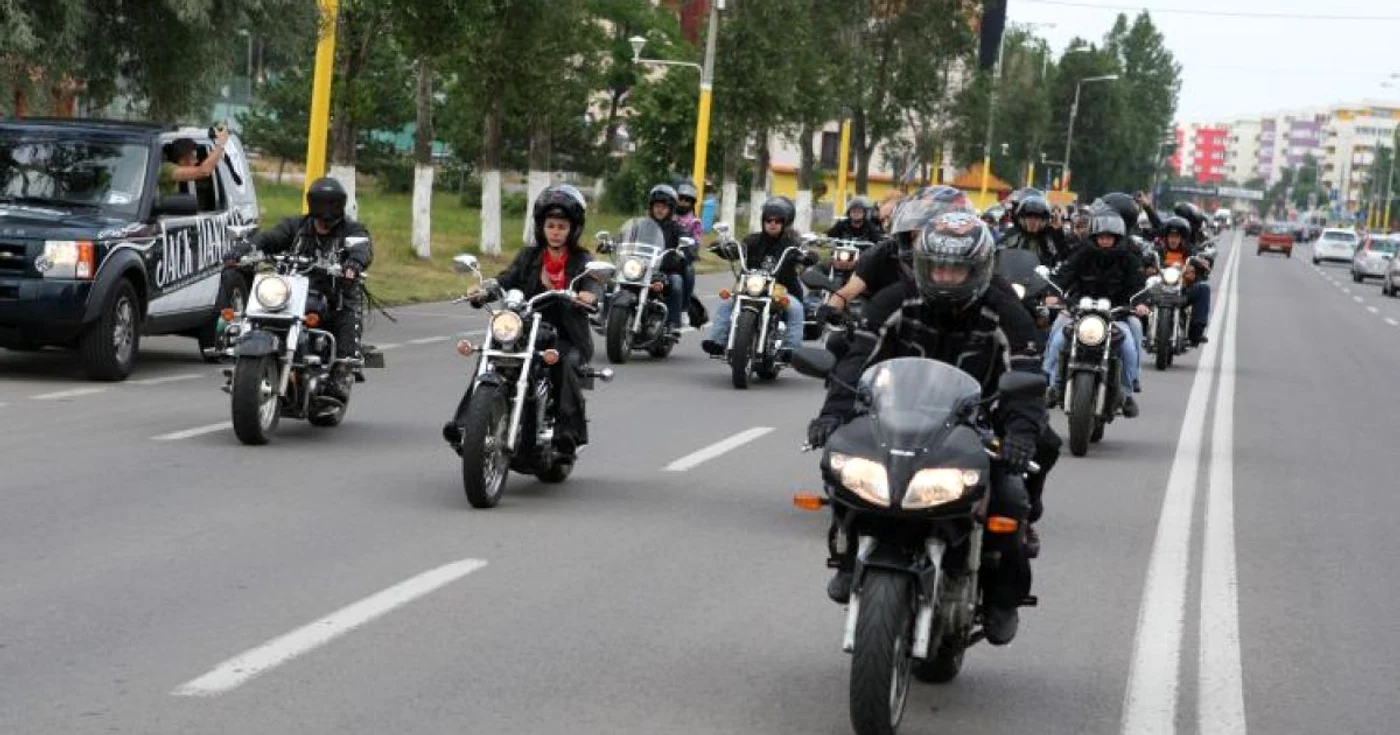 Constanţa,„zguduită“ de parada motocicliştilor veniţi la „Seawolves Bike Fest 4“ FOTO / VIDEO