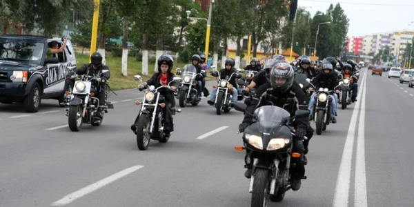 Constanţa,„zguduită“ de parada motocicliştilor veniţi la „Seawolves Bike Fest 4“ FOTO / VIDEO