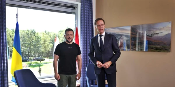 Zelenski si Rutte la o baza aeriana de langa Eindhoven FOTO EPA EFE jpg