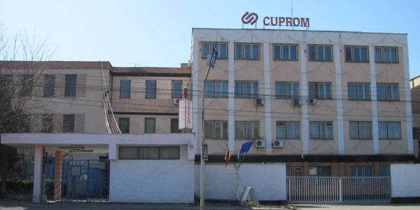 Cuprom a fost, înainte de privatizare, una dintre cele mai productive fabrici din ţară