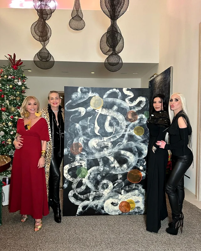 Sharon Stone i-a oferit un tablou Anastasiei Soare. Foto - Instagram