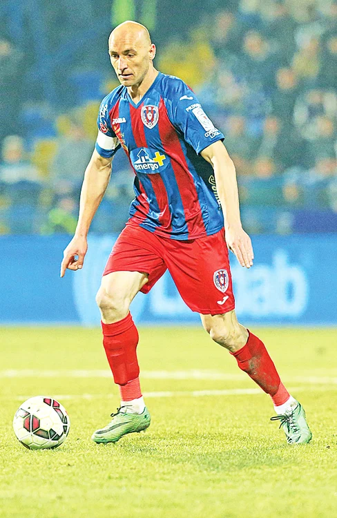 
    Sârghi a suferit o  comoţie acum doi ani   