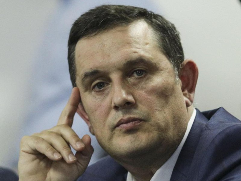 Apa Nova justifică tariful pentru apa de ploaie, după ce eurodeputatul AUR Piperea a amenințat cu instanța