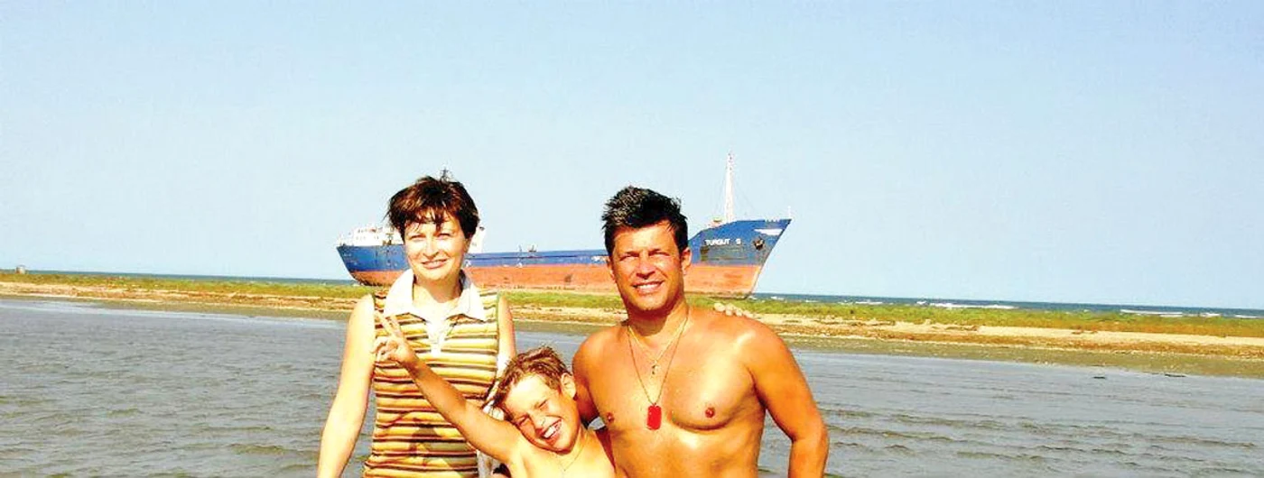 O imagine mai veche de la  mare, cu părinţii