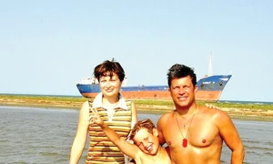 O imagine mai veche de la  mare, cu părinţii jpeg