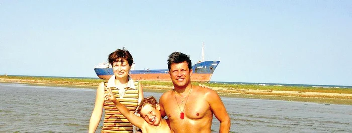 O imagine mai veche de la mare, cu părinţii