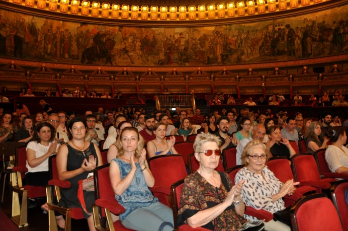 sala ateneului conferinta