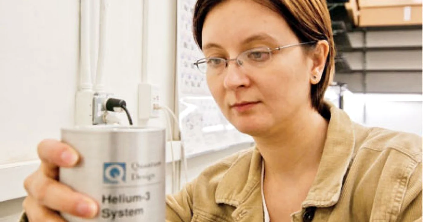  Profesoara Emilia Moroşan conduce un grup de cercetare la Universitatea Rice din Houston  
