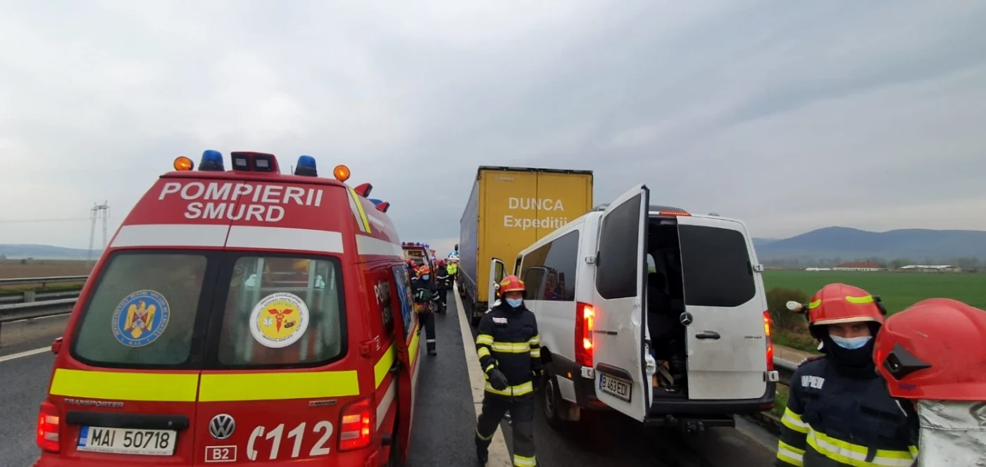 accident alba microbuz