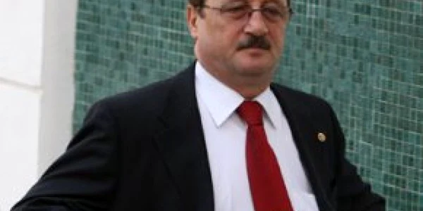 Scandalul în care ar fi implicat Mircea Băsescu ar putea genera pierderi materiale
