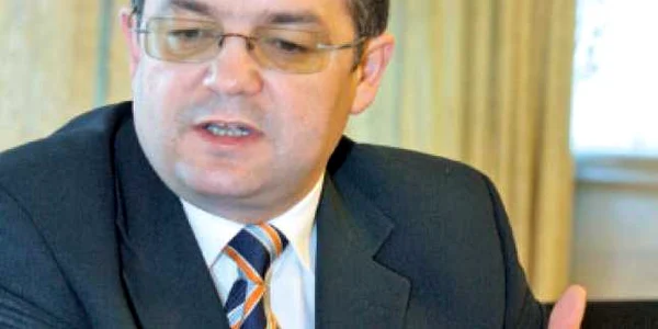 Boc: Guvernul a capitalizat parţial CEC prin menţinerea profitului la bancă