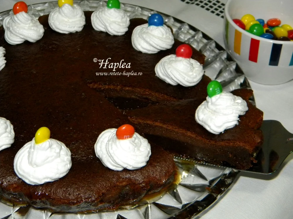 tort cu ciocolata si caramel poza 16 jpeg
