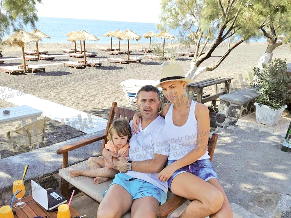 
    Andreea Spătaru a petrecut zece zile de vis în Santorini  