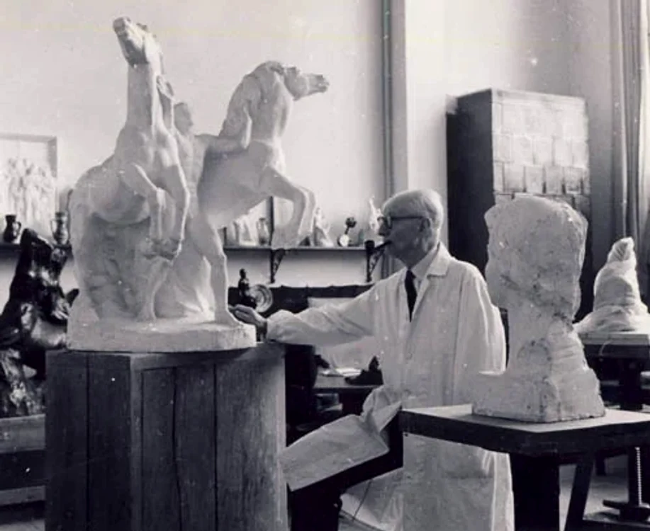 Muzeul de sculptură Ion Jalea.