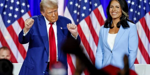 Trump si Tulsi Gabbard, foto GettyImages jpg