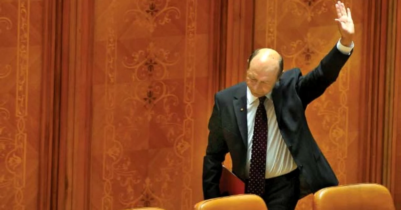 Guvernul a întreprins un intens proces de modificări legislative, menit  a uşura demiterea preşedintelui României 