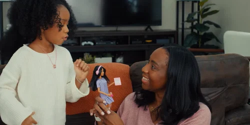 barbie cu autism captura video Youtube  Mattel png