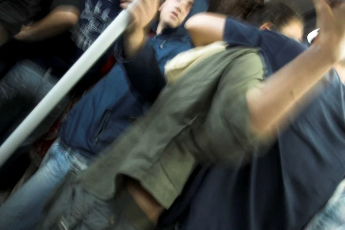 Agresorii din metrou Marşul diversităţii GayFest Bucureşti 2006 Sursa foto Egyed Ufo Zoltan