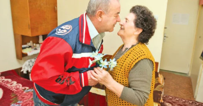 Dumitru i-a oferit Mariei, de Dragobete, un buchet de flori