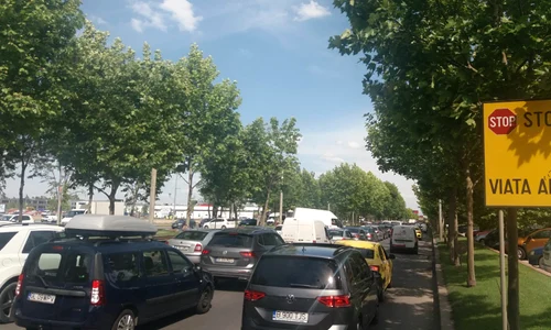 aglomeratie masini la intrarea pe autostrada soarelui jpeg