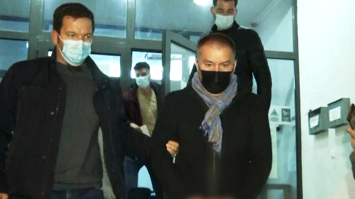 noiembrie 2021-După doar câteva luni, a fost arestat pentru luare de mită
