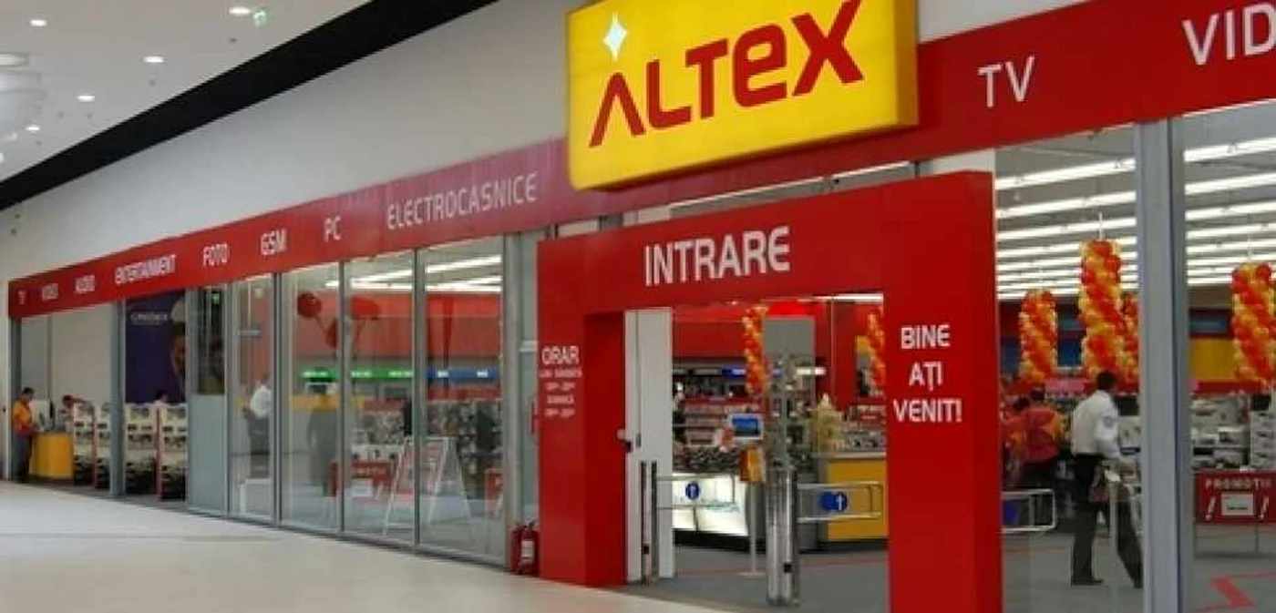 Altex susţine o campanie de Black Friday timp de o lună.