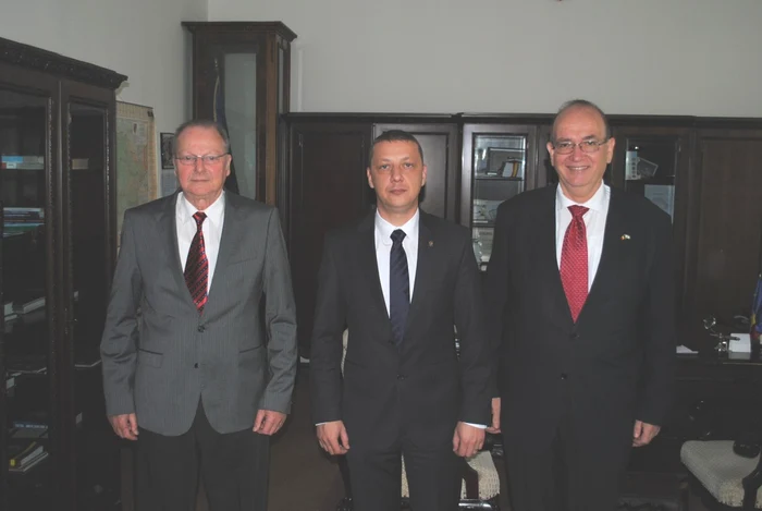 Ionel Schlesinger, Cosmin Pribac şi Excelenţa sa Dan Ben – Eliezer
