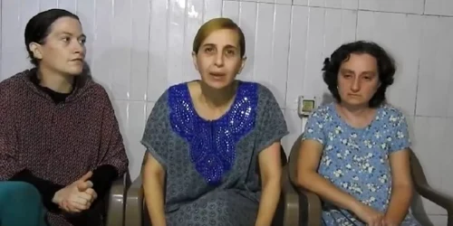 Femeile prezenate de Hamas drept ostatice  Foto Captură video X (Twitter) jpg