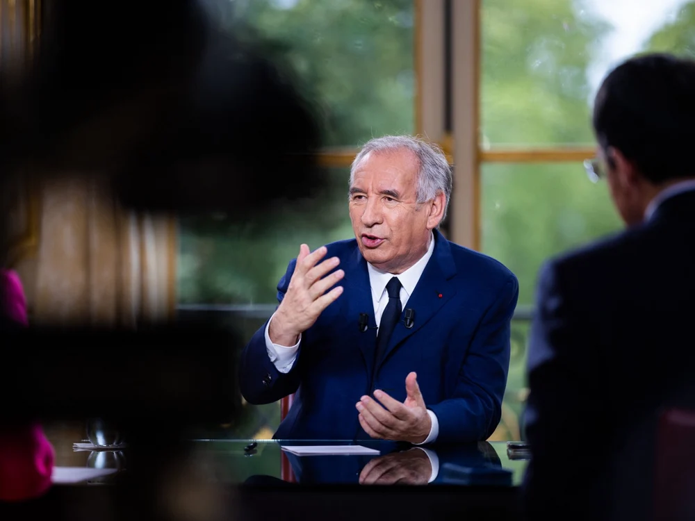 Măsurile de austeritate au doborât guvernul Franței: Instabilitatea amenință economia și piețele