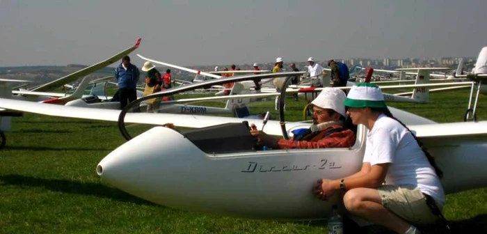 Mircea Crăciun a fost cel mai bun pilot zbor la distanţă cu planorul. FOTOfacebook.