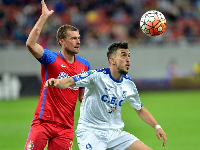 
    Gorjeanul Hora a dus titlul la Giurgiu prin golul marcat SteleiFOTO: Sportpictures.eu  