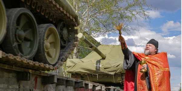 Preot rus sfinteste tancul T-90 M