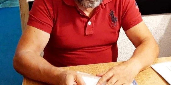 Marian Başno - fundaş în echipa de aur a fostei glorii Chimia Râmnicu Vâlcea Foto arenavalceana ro