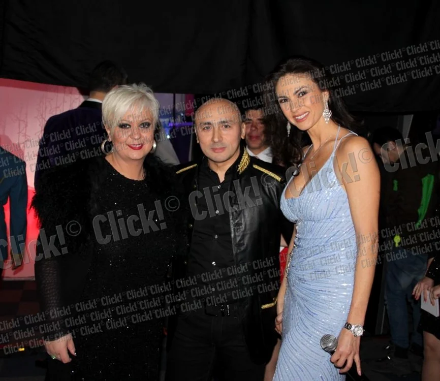 Ramona Bădescu, cu Monica Anghel şi Marcel Pavel.