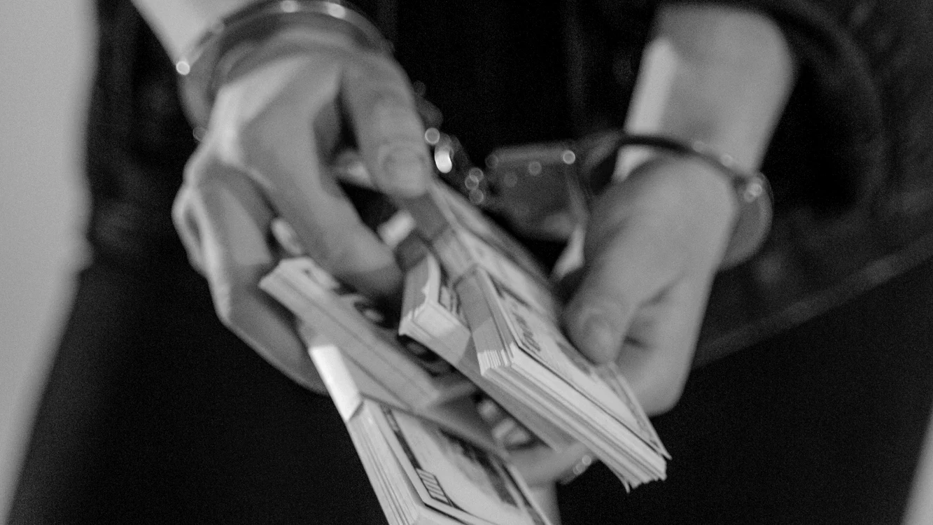 O femeie a vrut să-i fure mii de euro iubitului
