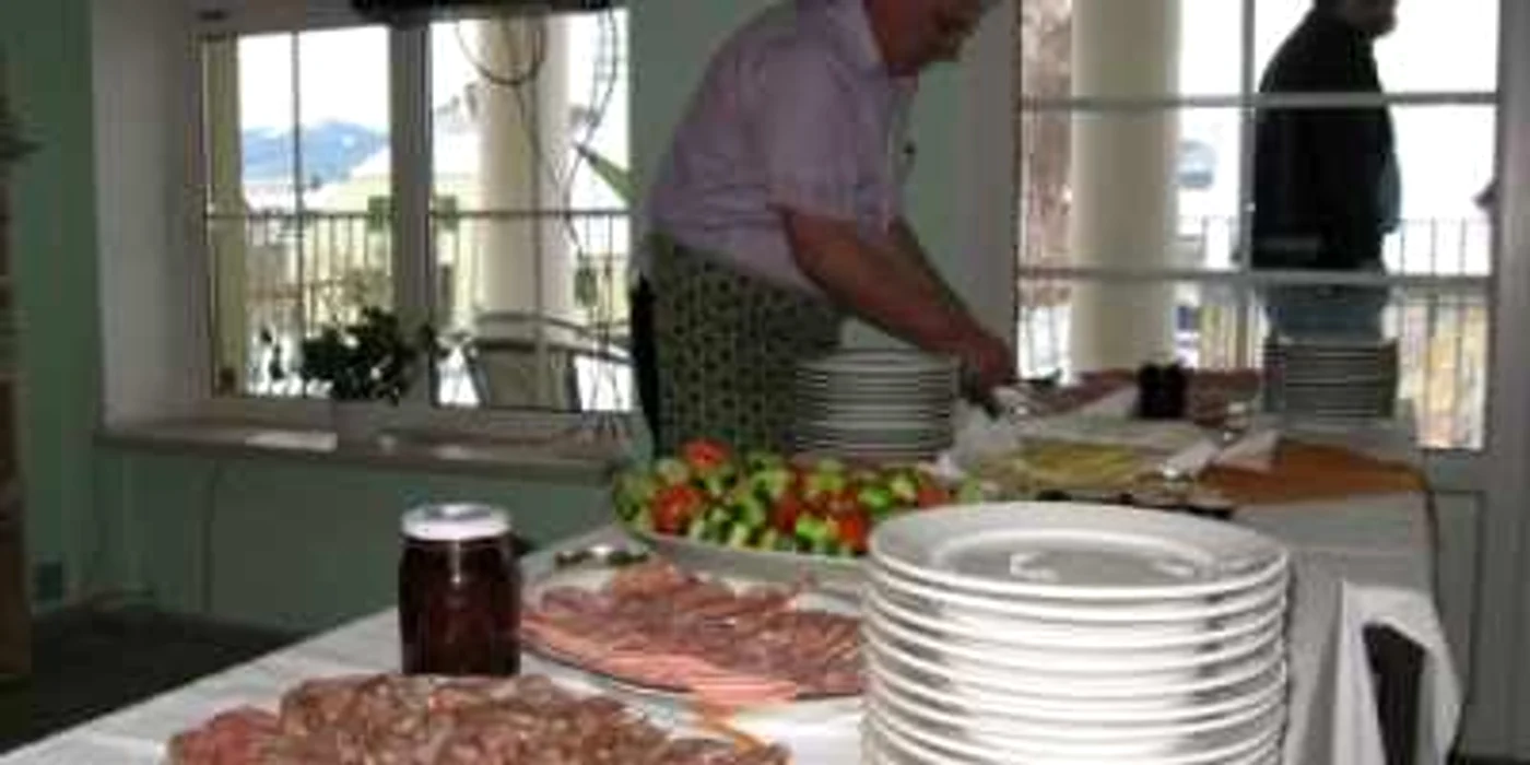 Mic dejun exlcusivist pentru bărbaţi.l
