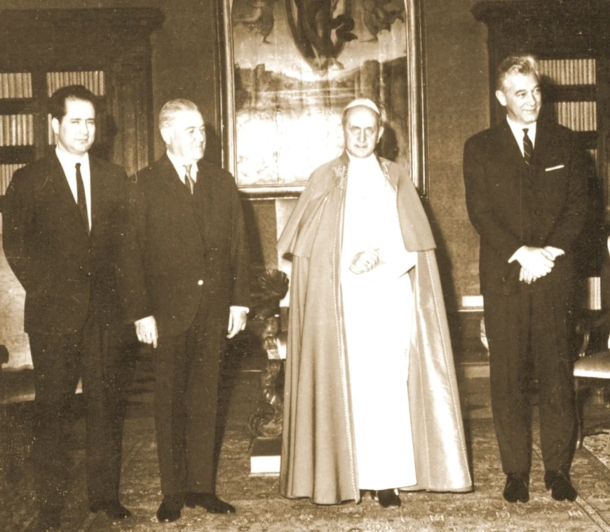 Corneliu Manescu cu Ion Gheorghe Maurer si Corel Burtica primiti de Papa Paul al VI-lea FOTO Fototeca online a comunismului romanesc