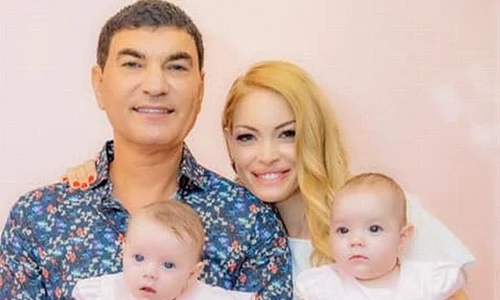 Cristi Borcea şi Valentina Pelinel, alături de gemenele Indira şi Rania jpeg