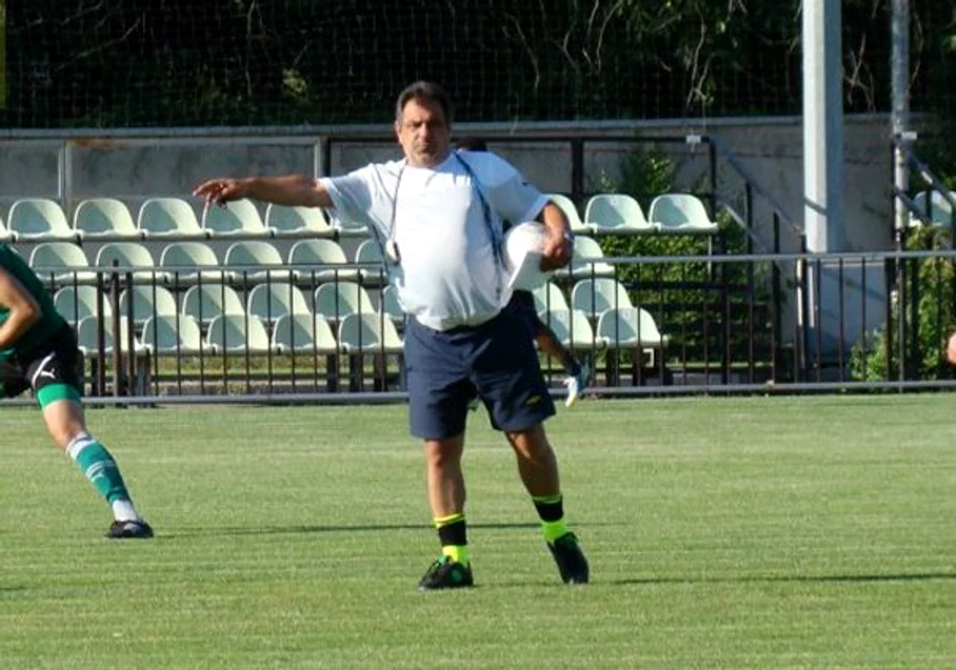 
    Ştefan Stoica, selecţionerul Moldovei Foto: FC Zimbru  
