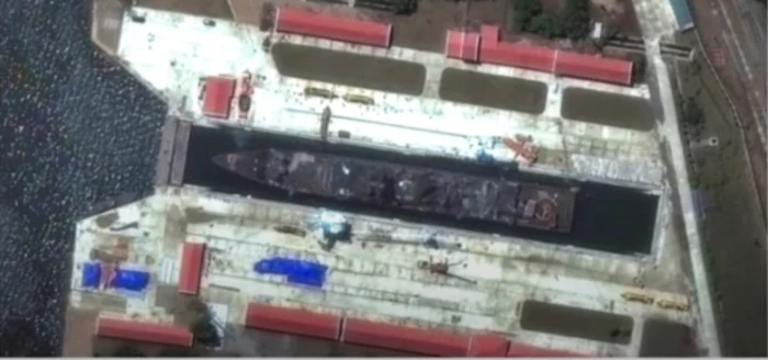 Distrugătorul a suferit avarii imediat ce a fost lansat la apă. FOTO: captură video