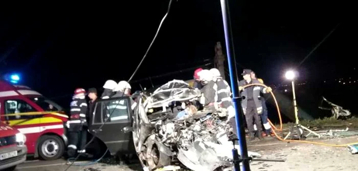 Autoturismul a fost distrus aproape integral în accident