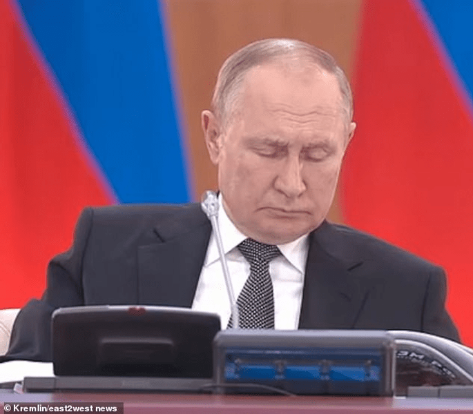 Putin și mai mulți oficiali ruși au ațipit în timpul unei întâlniri VIDEO