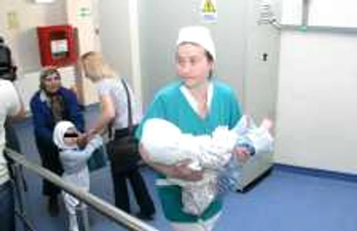 Copiii vor rămâne internaţi în spital pentru îngrijiri medicale 