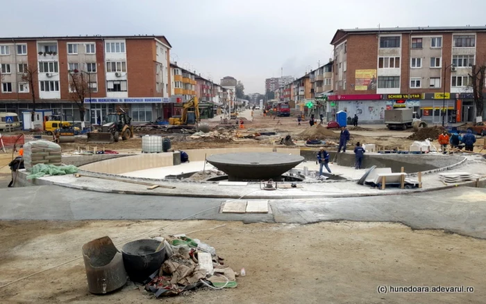 Centrul pietonal din Hunedoara. FOTO: Daniel Guţă. ADEVĂRUL.