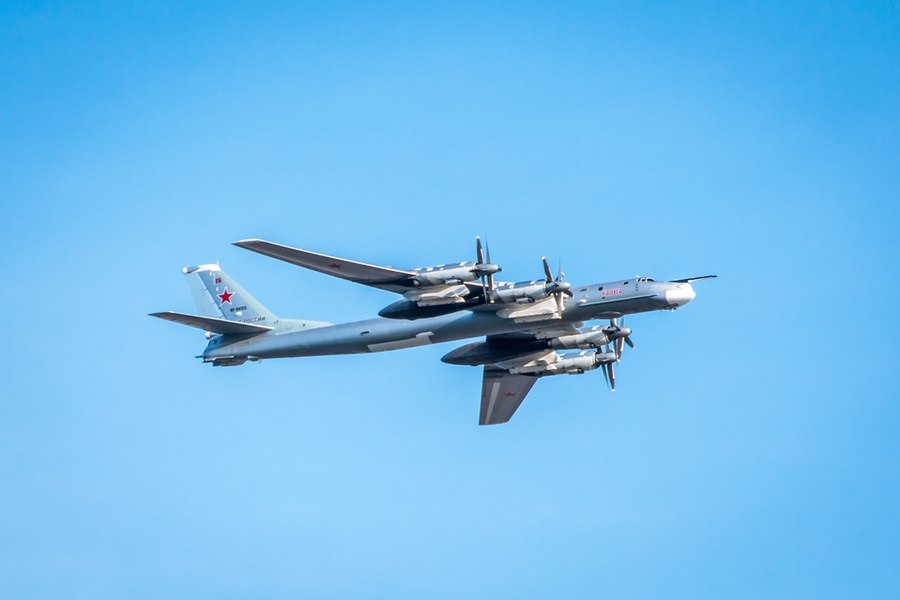 Ursul bombardier rus detectat în Marea Nordului cu avioane de luptă britanice în alertă | sursa foto: Adevarul