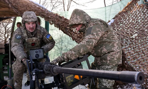 Soldati ucraineni  antrenamente  Zaporojie FOTO EPA EFE jpg