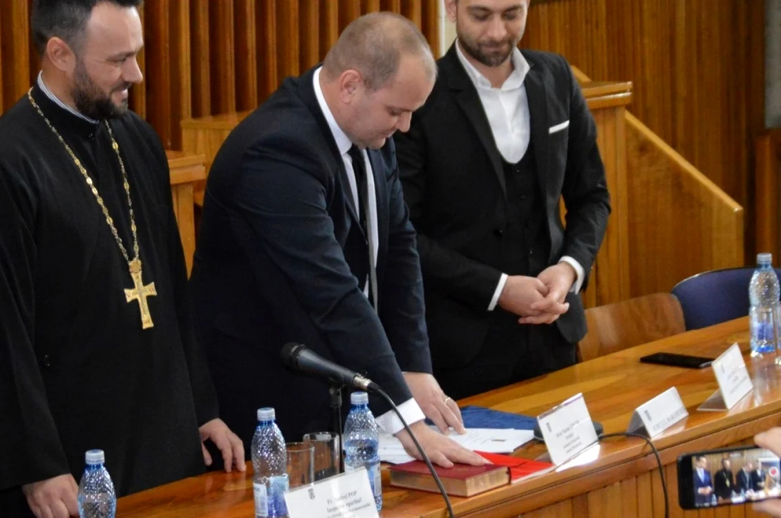 Silviu Ungur a depus jurământul de prefect. FOTO: Arhivă personală