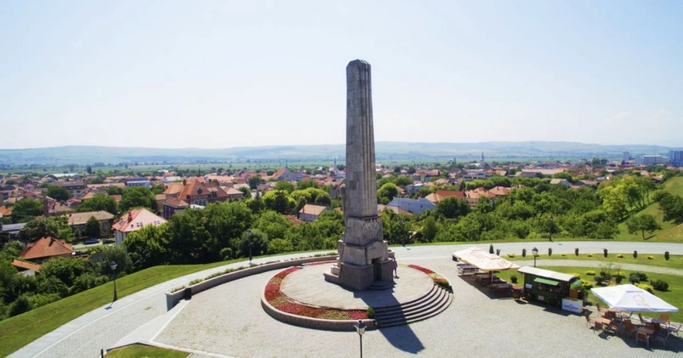 obelisc alba iulia
